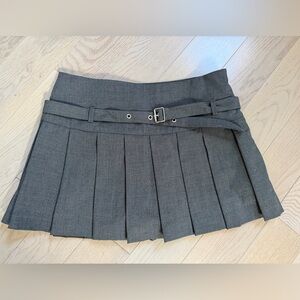 Zara Gray Pleated & belted Women's Skirt with short built in XS